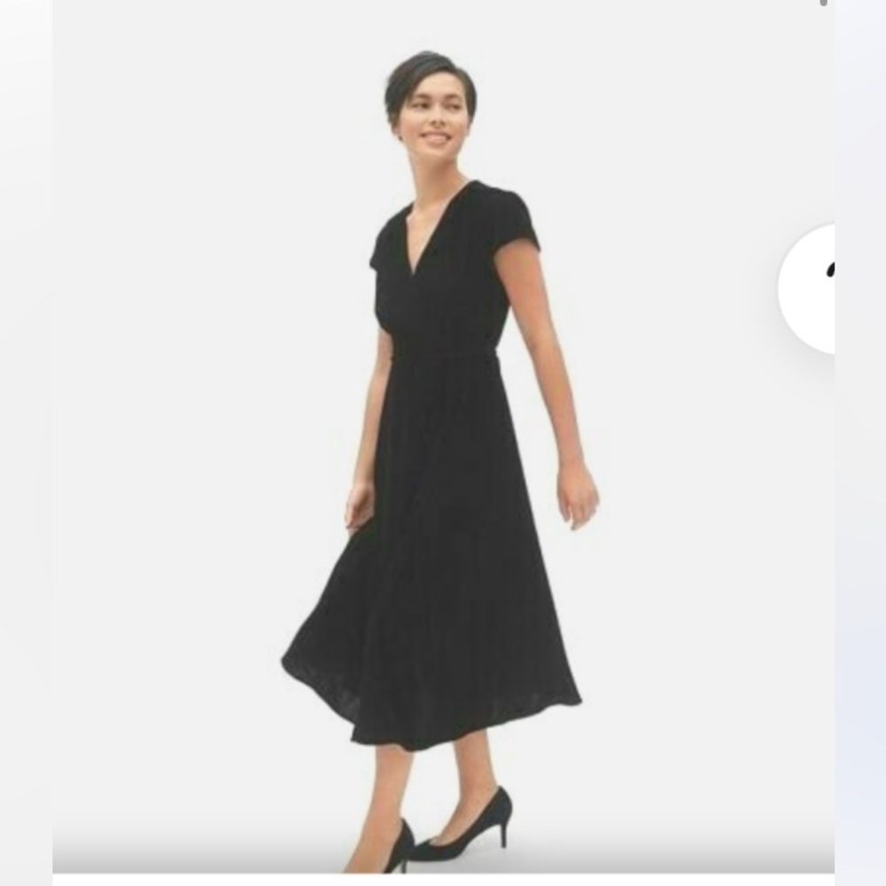 Gap black wrapped around dress short sleeve Elegant Black Wrap Dress